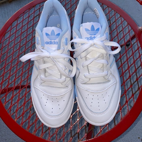 Adidas sneakers - Picture 3 of 6